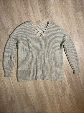 💜 Mossimo Gray Sweater Size Large